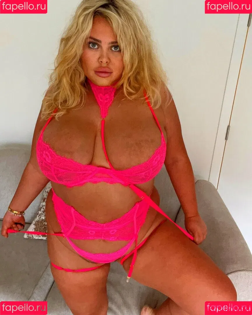 Susannah Elizabeth Onlyfans Photo Gallery 