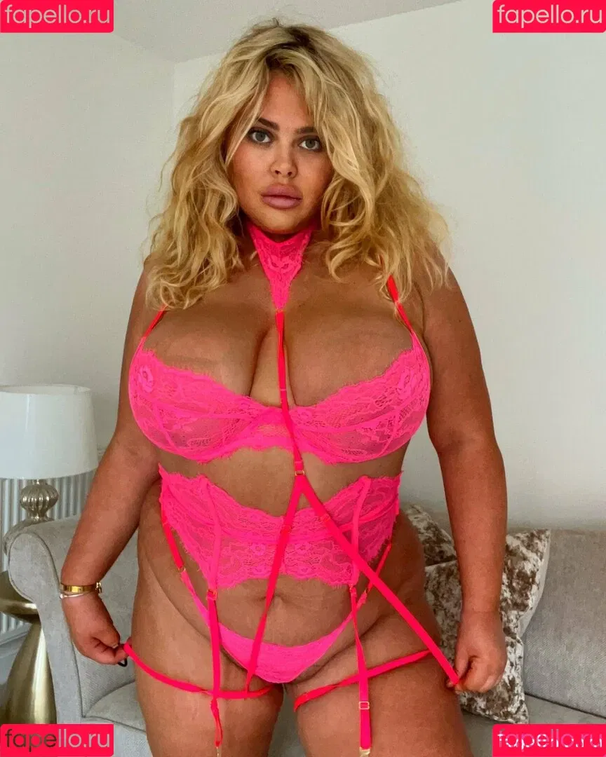 Susannah Elizabeth Onlyfans Photo Gallery 