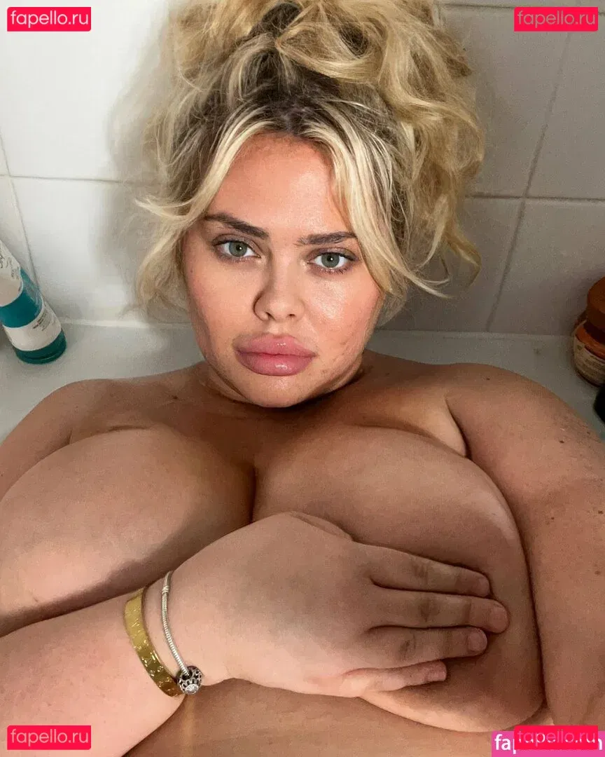 Susannah Elizabeth Onlyfans Photo Gallery 