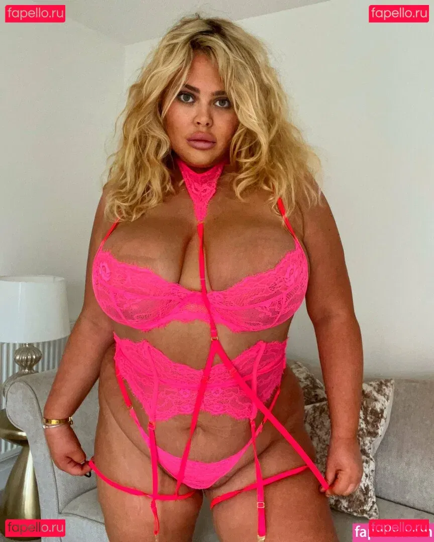 Susannah Elizabeth Onlyfans Photo Gallery 