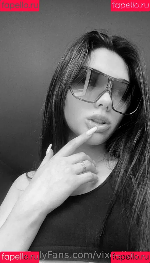 vixeellonly Onlyfans Photo Gallery 