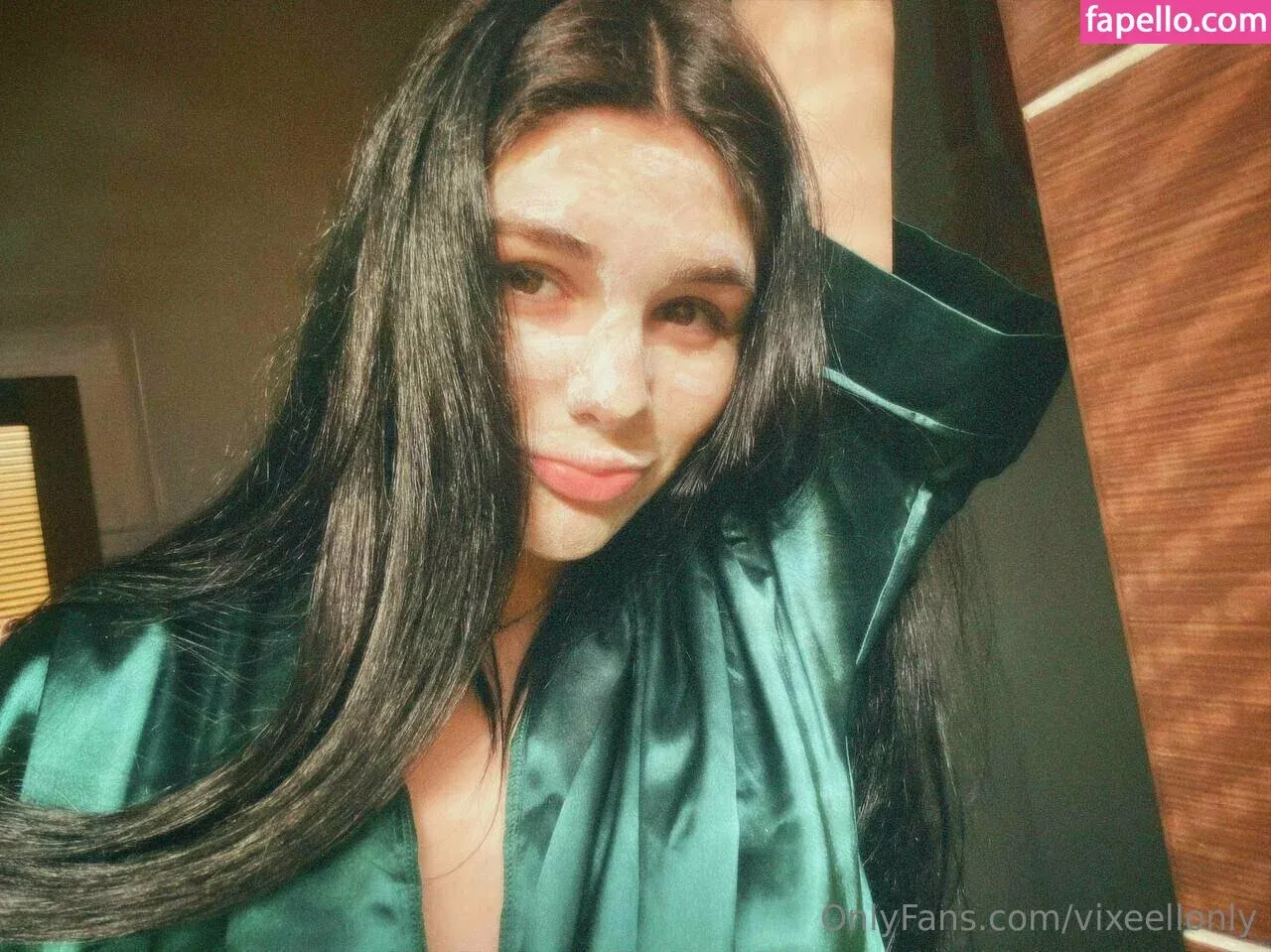 vixeellonly Onlyfans Photo Gallery 