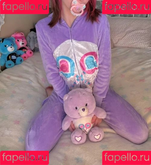 Royal Wednesday Onlyfans Photo Gallery 