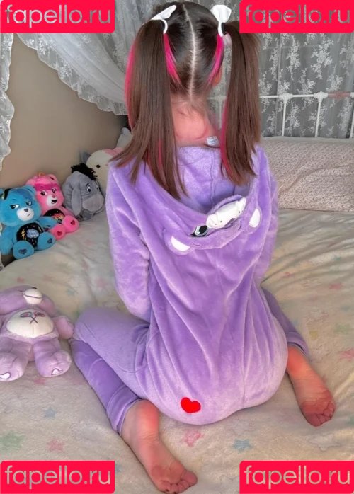 Royal Wednesday Onlyfans Photo Gallery 