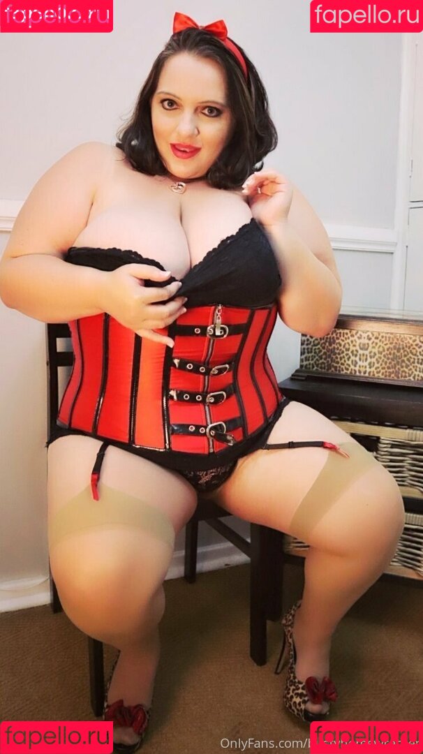 bustyhomewrecker Nude Onlyfans Photo 12