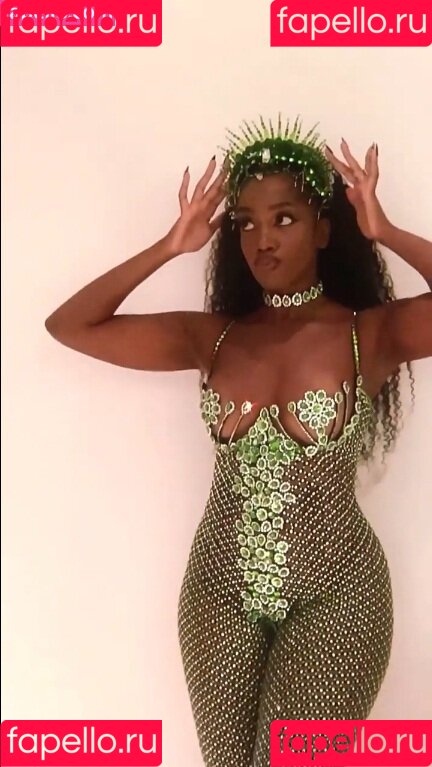 IZA Onlyfans Photo Gallery 