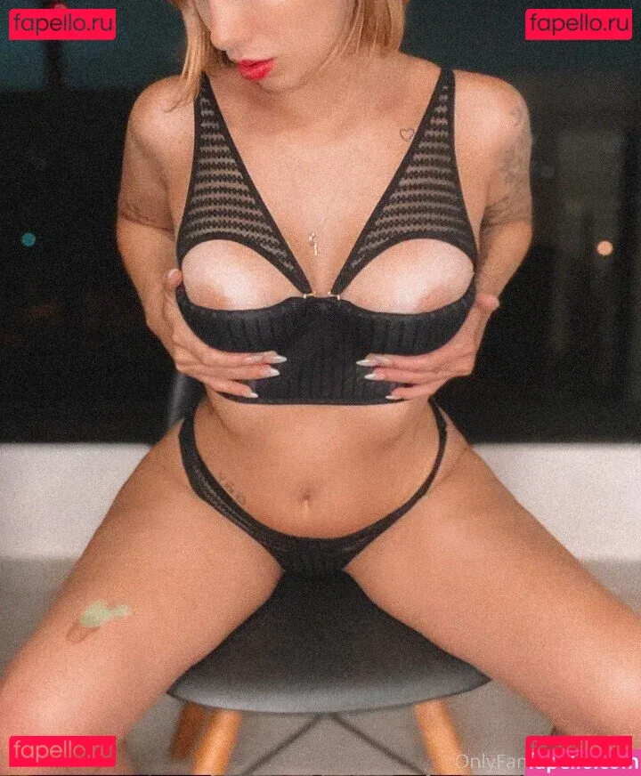 euyaz Onlyfans Photo Gallery 