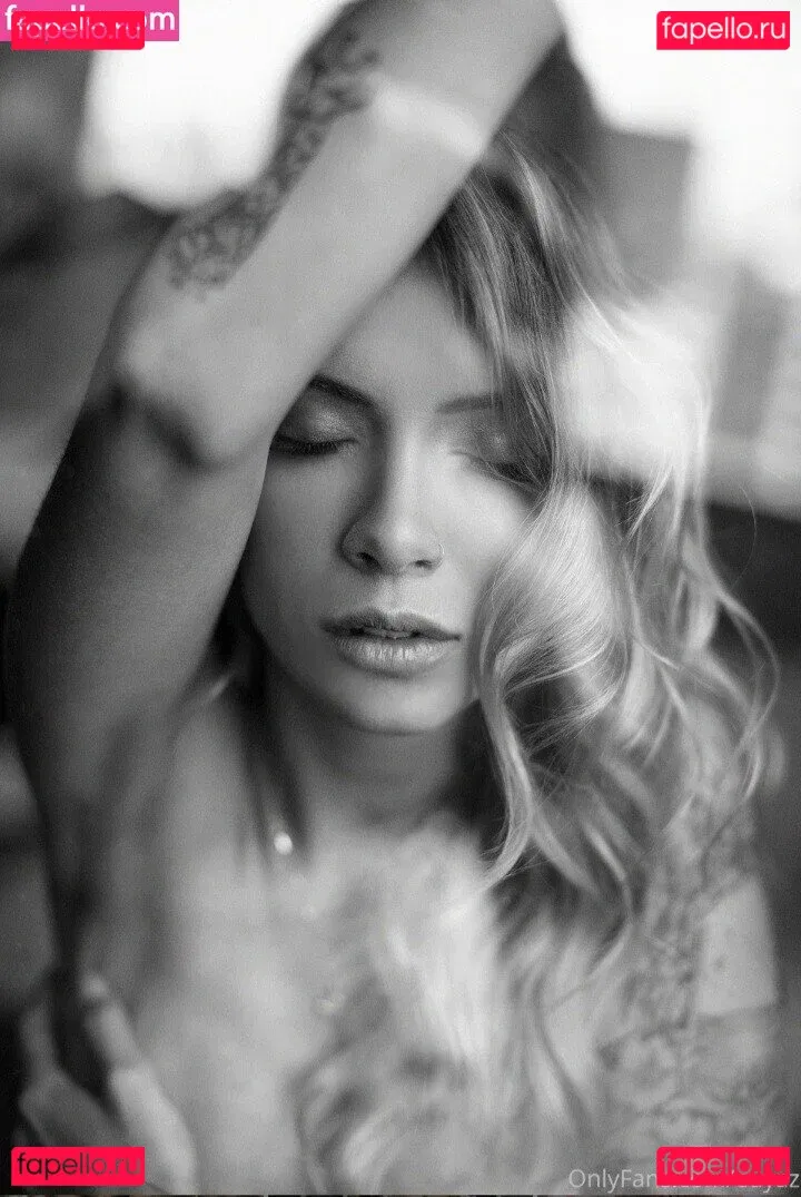 euyaz Onlyfans Photo Gallery 