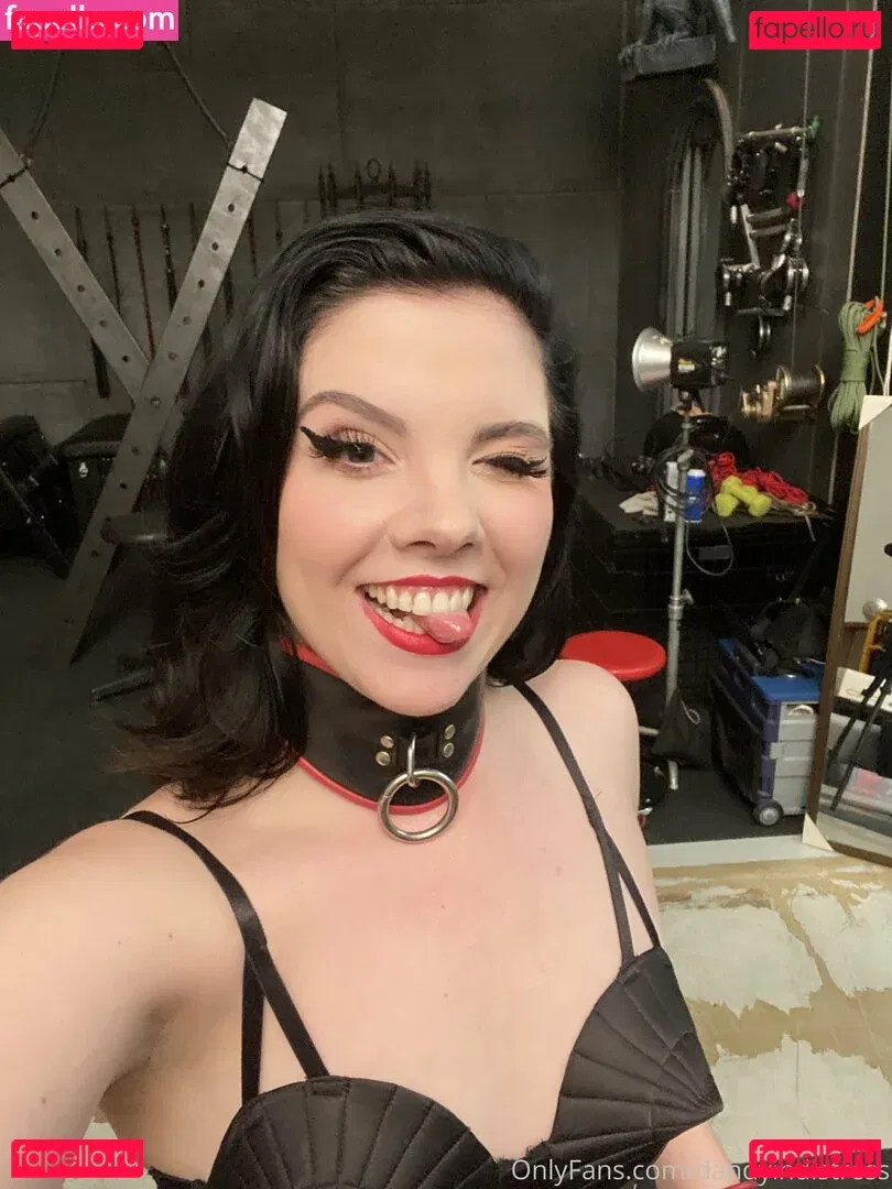 dandyindistress Onlyfans Photo Gallery 