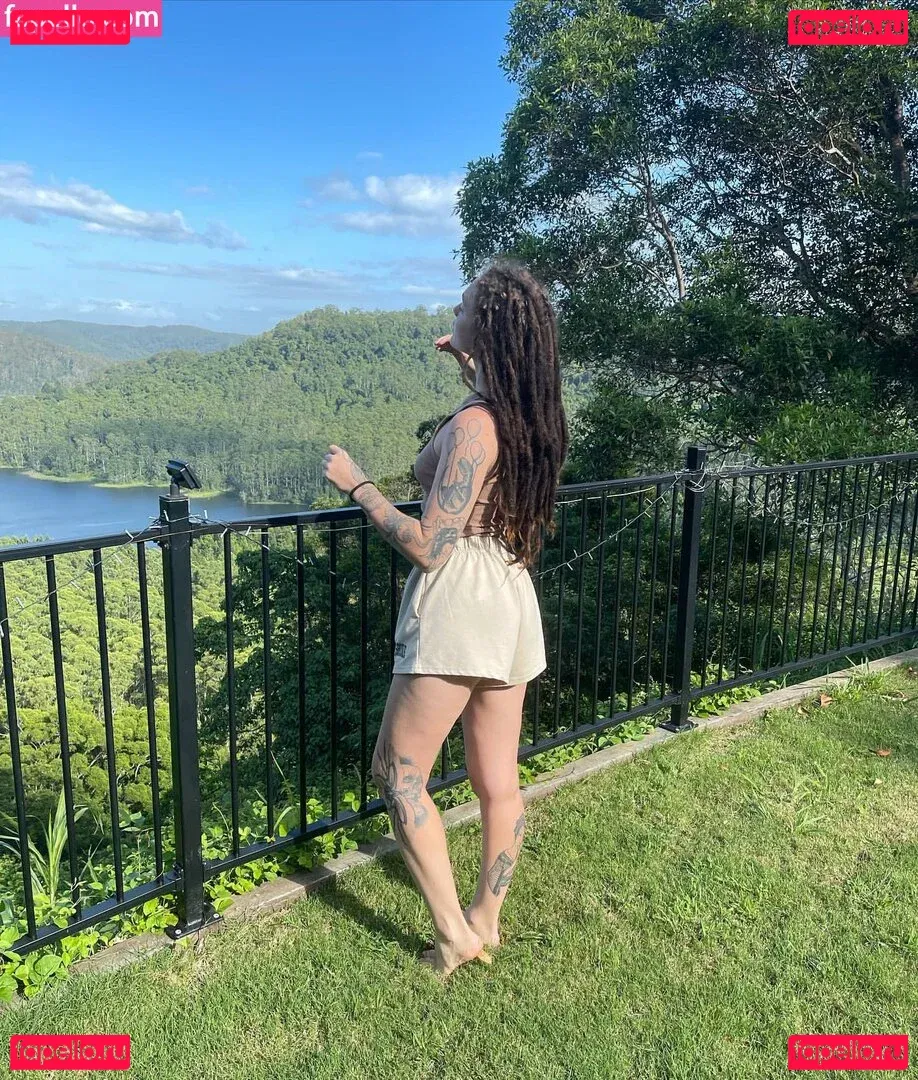 Skye Sharp Onlyfans Photo Gallery 