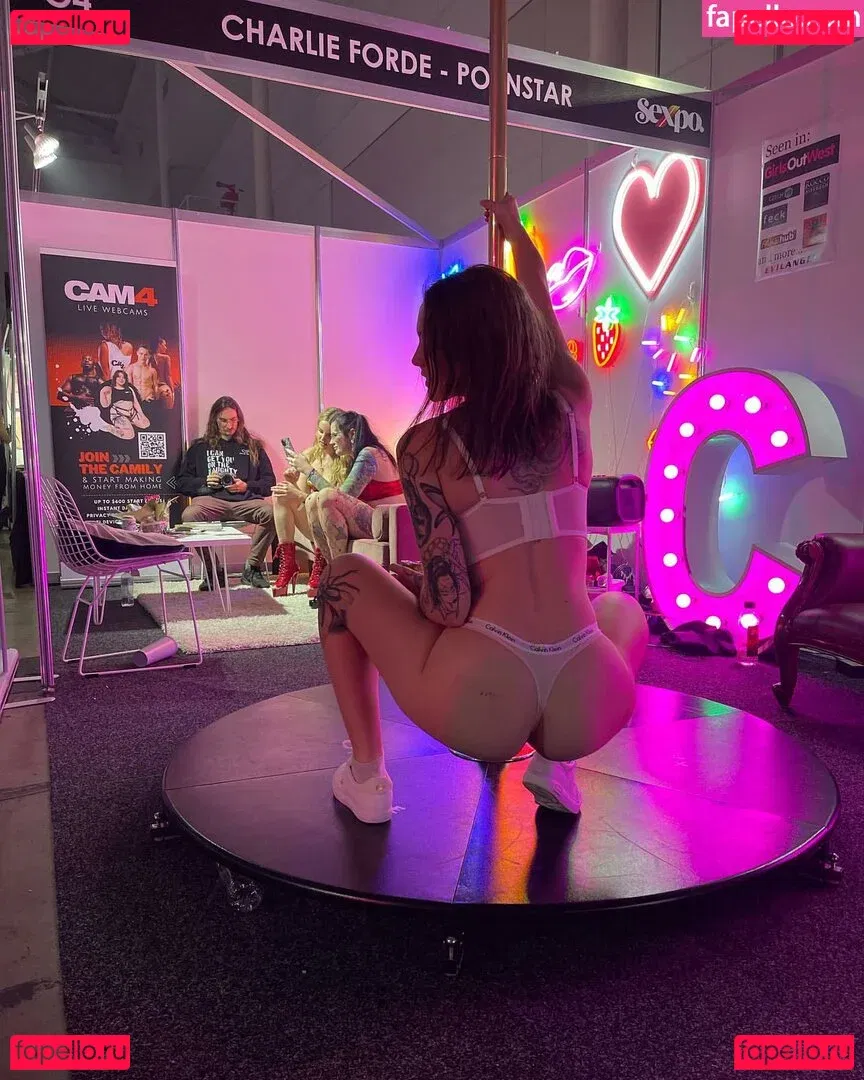 Skye Sharp Onlyfans Photo Gallery 