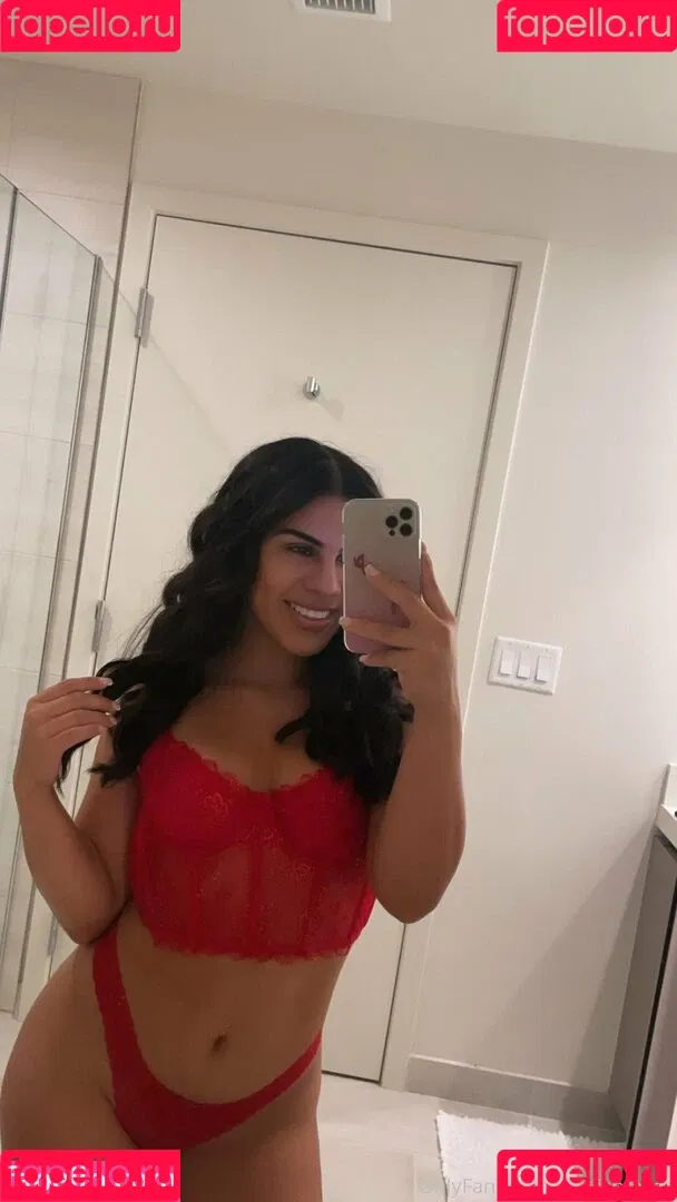 alexistelles Onlyfans Photo Gallery 