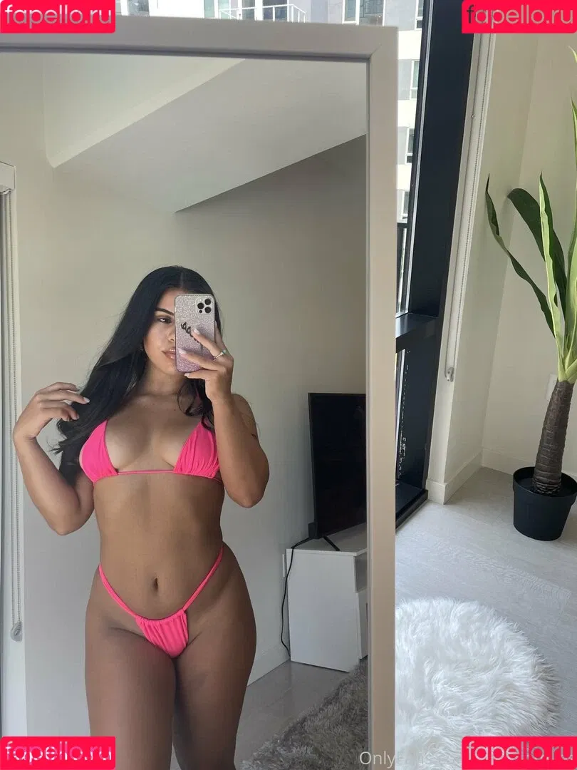 alexistelles Onlyfans Photo Gallery 