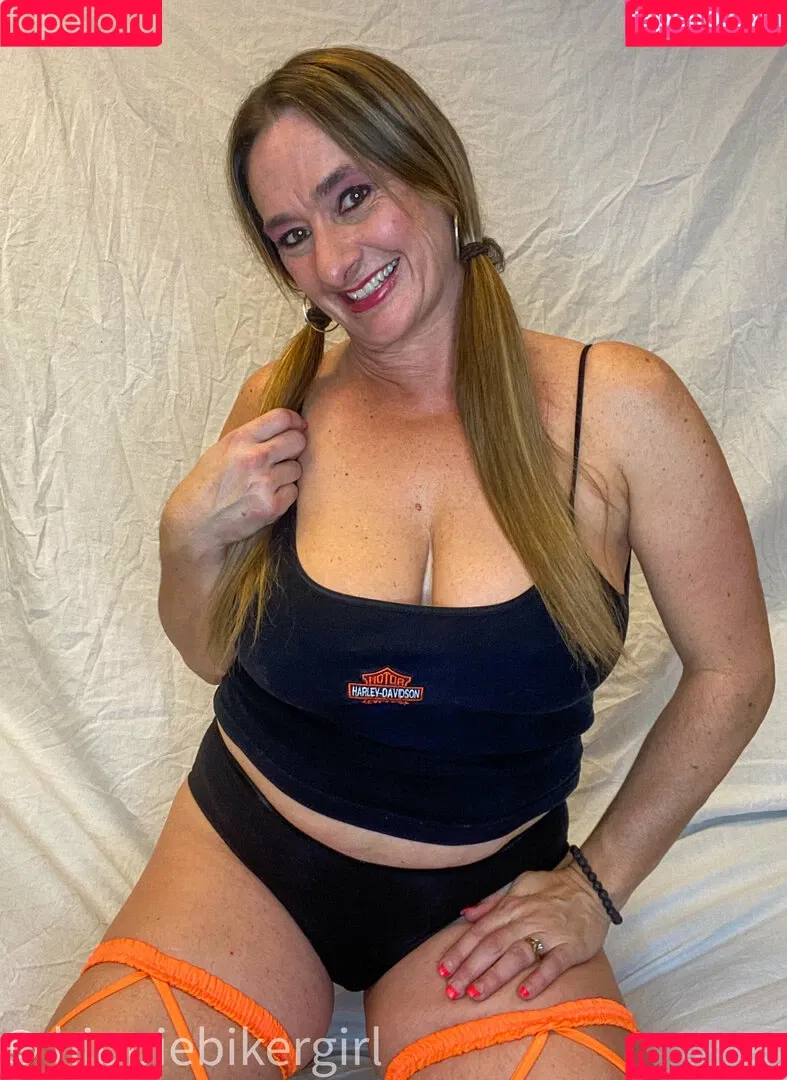 hippiebikergirlfree Onlyfans Photo Gallery 