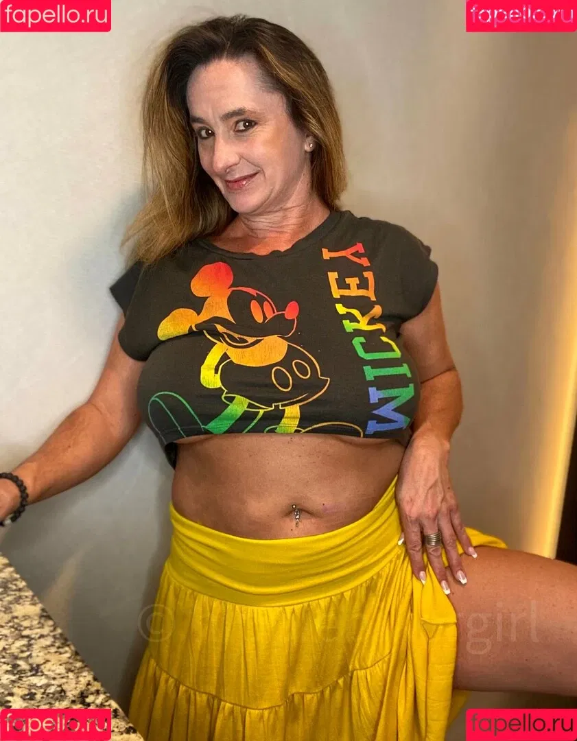 hippiebikergirlfree Onlyfans Photo Gallery 