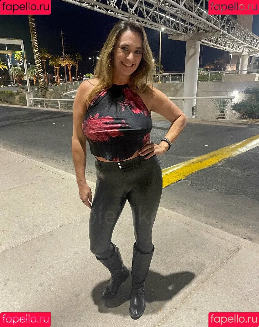 hippiebikergirlfree Onlyfans Photo Gallery 