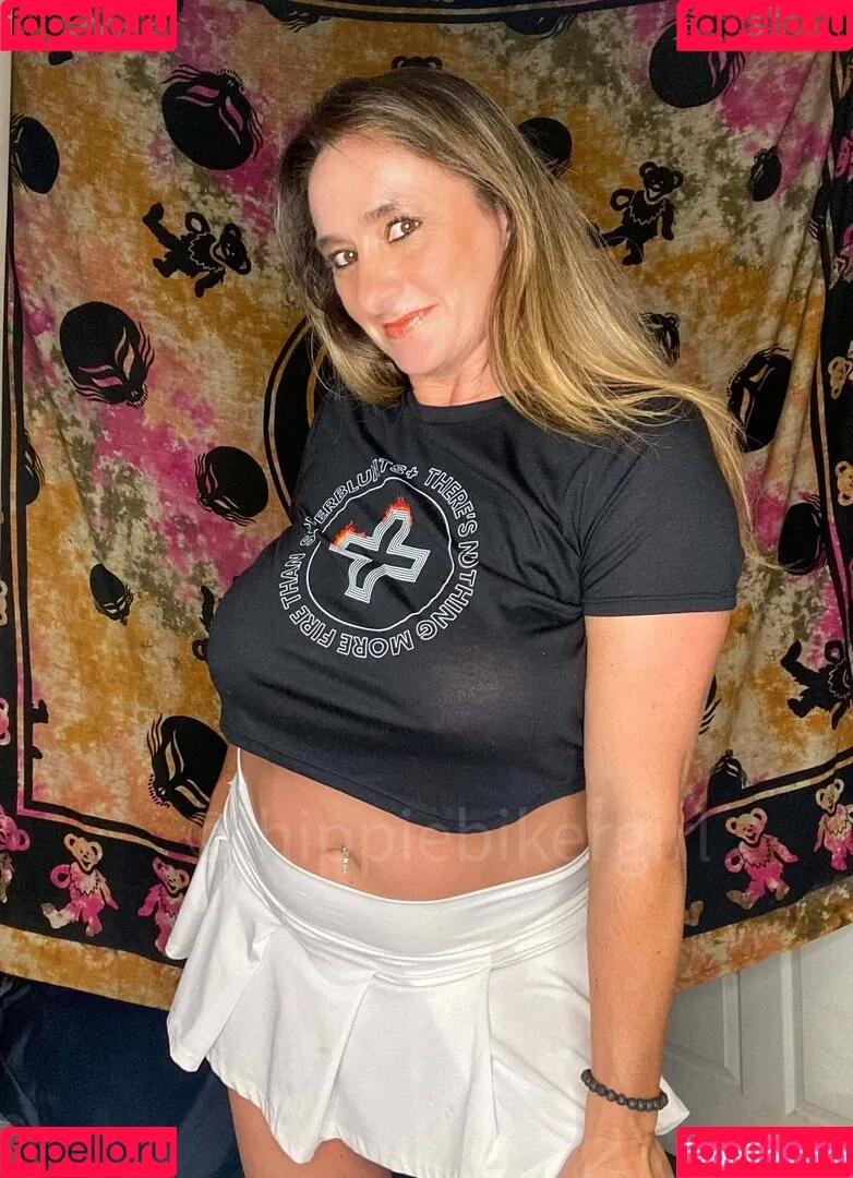 hippiebikergirlfree Onlyfans Photo Gallery 