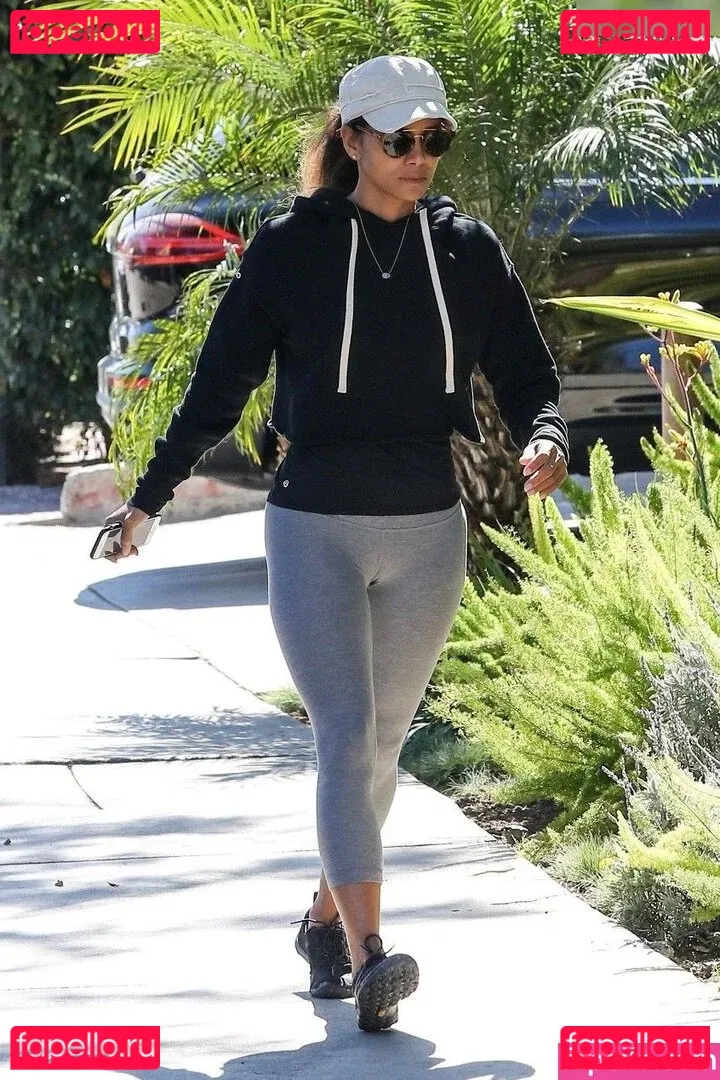 Halle Berry Onlyfans Photo Gallery 