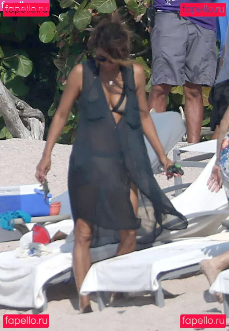 Halle Berry Onlyfans Photo Gallery 