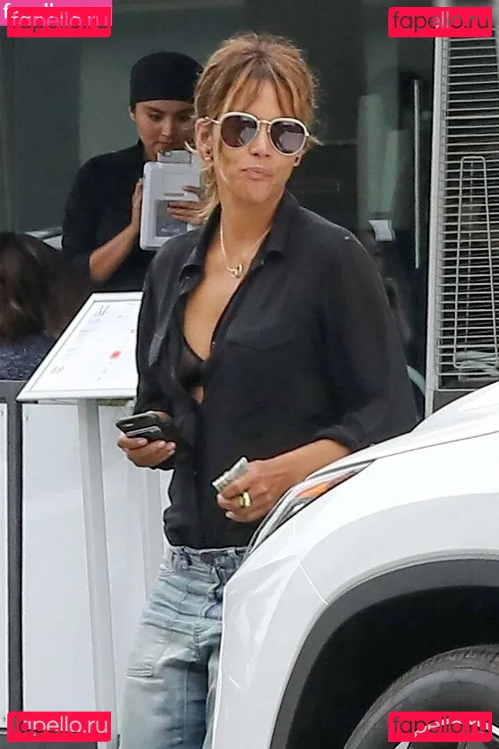 Halle Berry Onlyfans Photo Gallery 