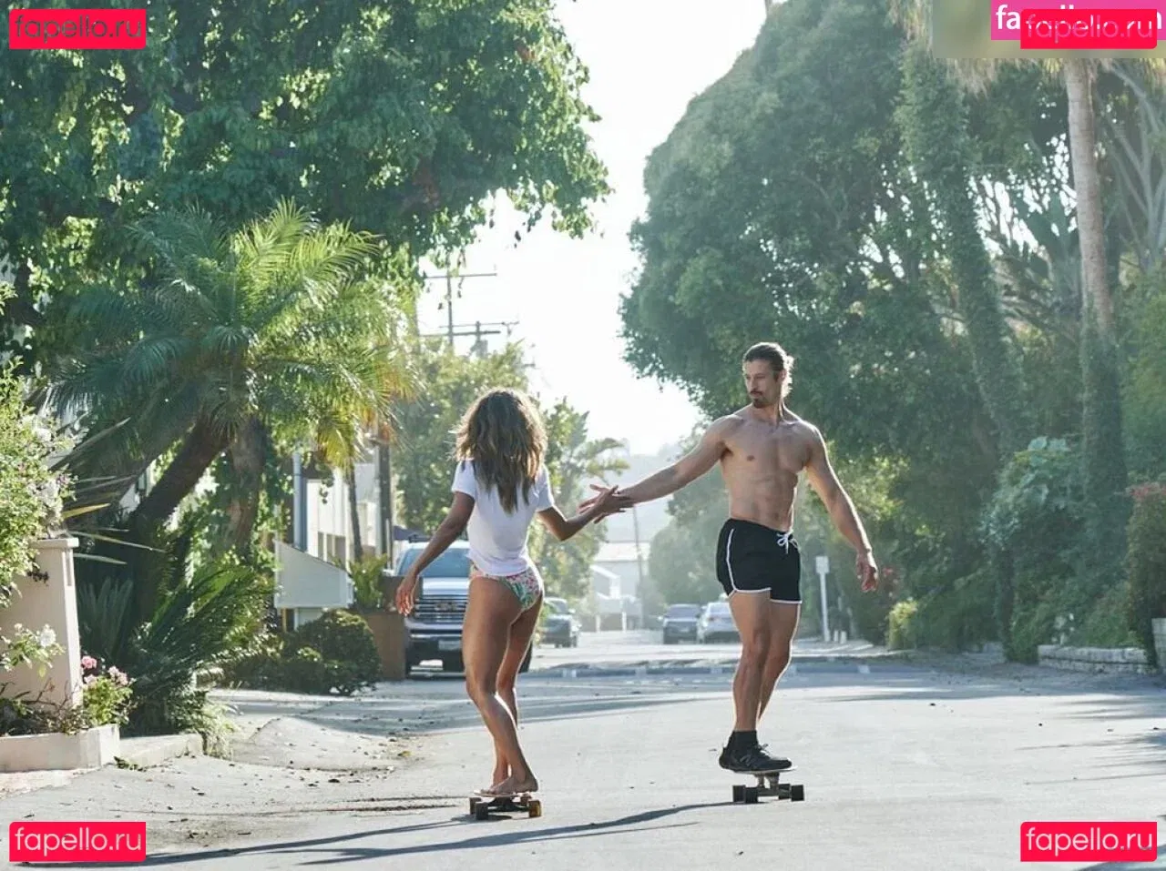 Halle Berry Onlyfans Photo Gallery 