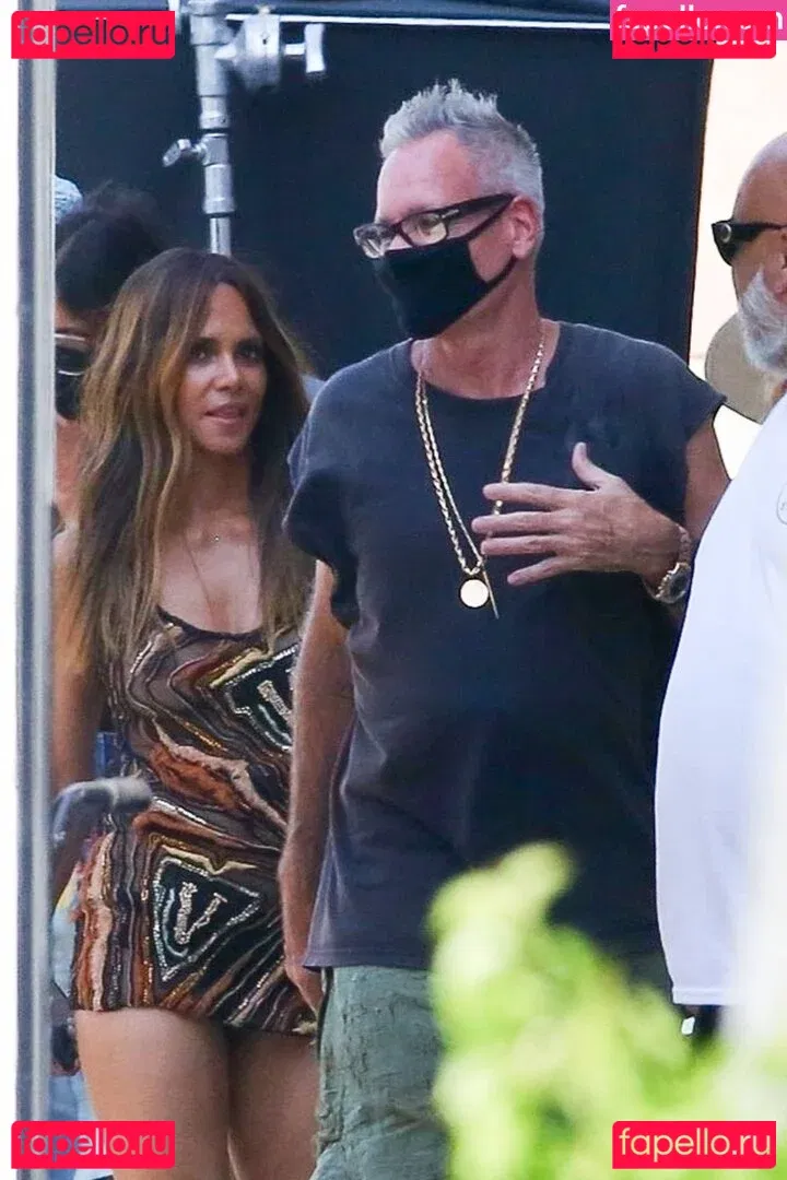 Halle Berry Onlyfans Photo Gallery 