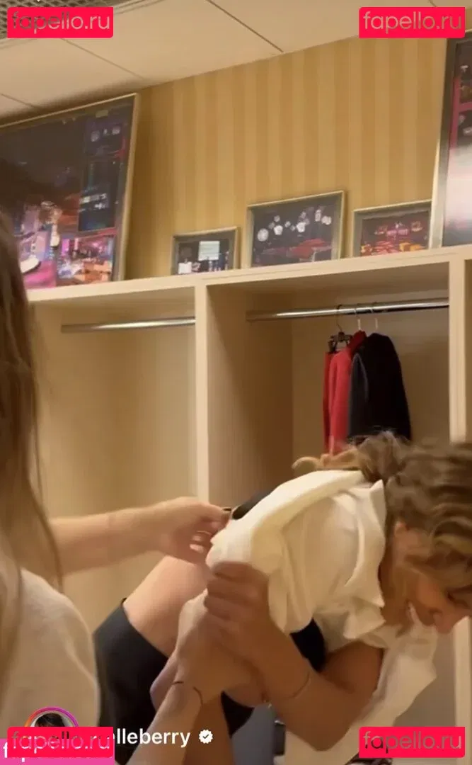 Halle Berry Onlyfans Photo Gallery 