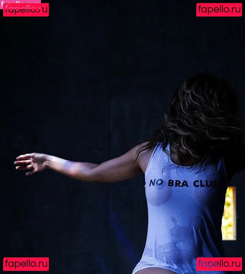 Halle Berry Onlyfans Photo Gallery 