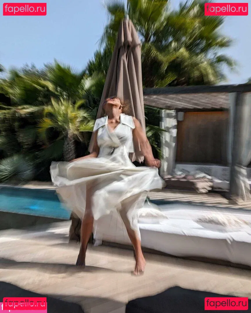 Halle Berry Onlyfans Photo Gallery 