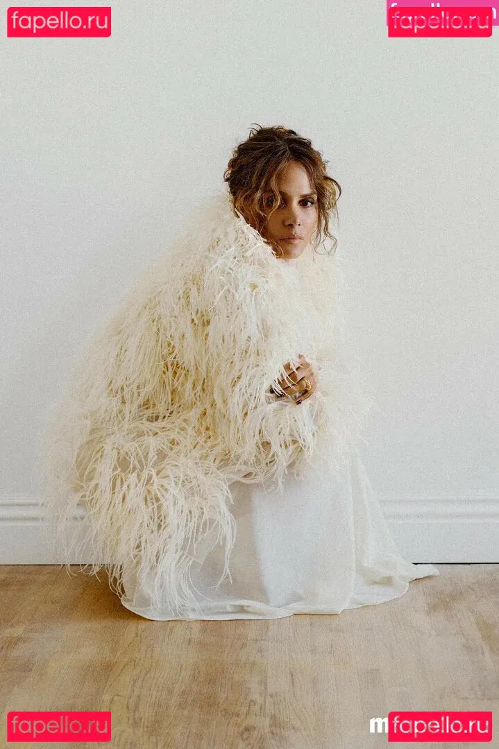 Halle Berry Onlyfans Photo Gallery 