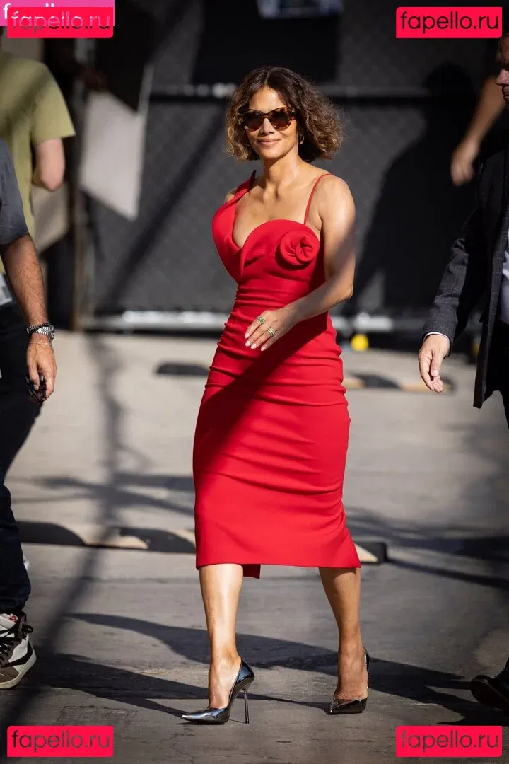 Halle Berry Onlyfans Photo Gallery 
