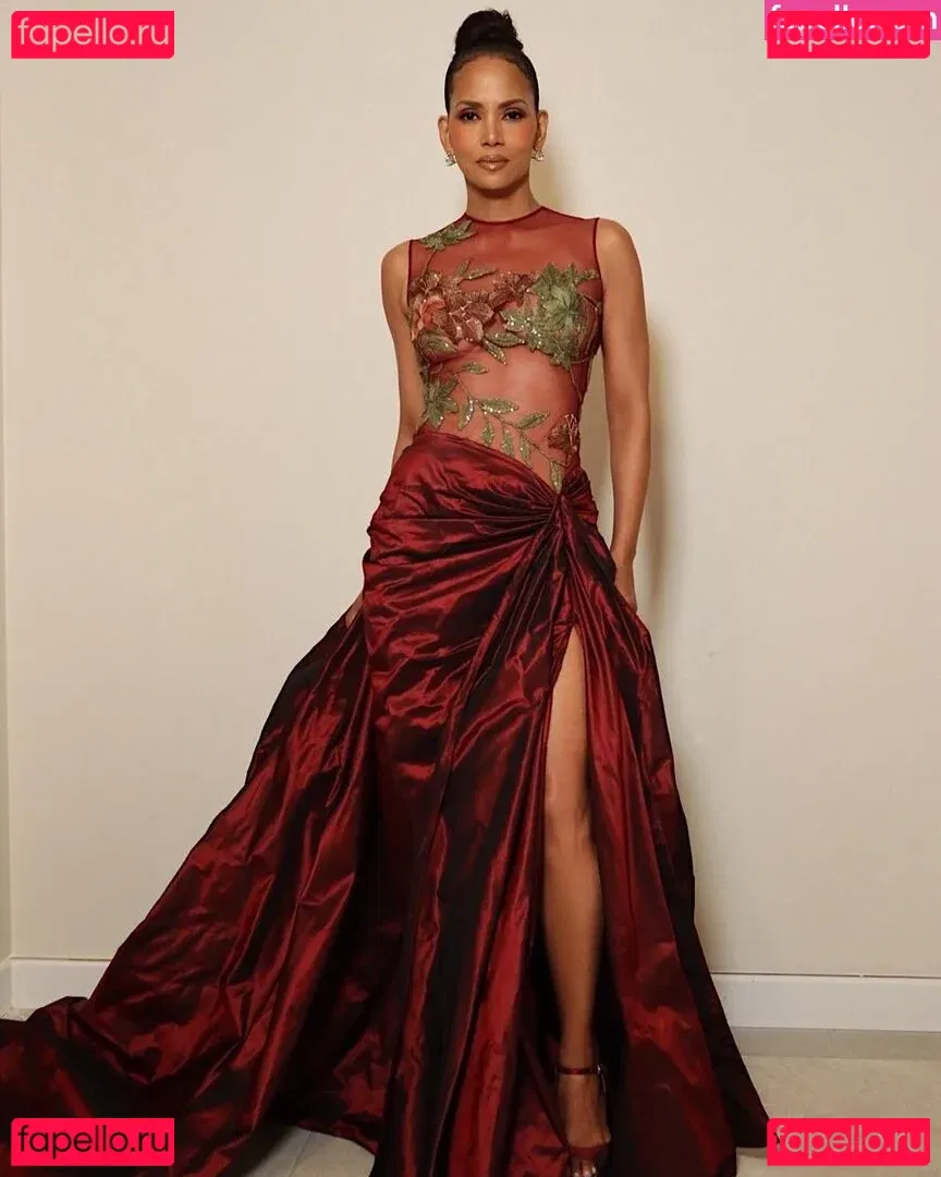 Halle Berry Onlyfans Photo Gallery 