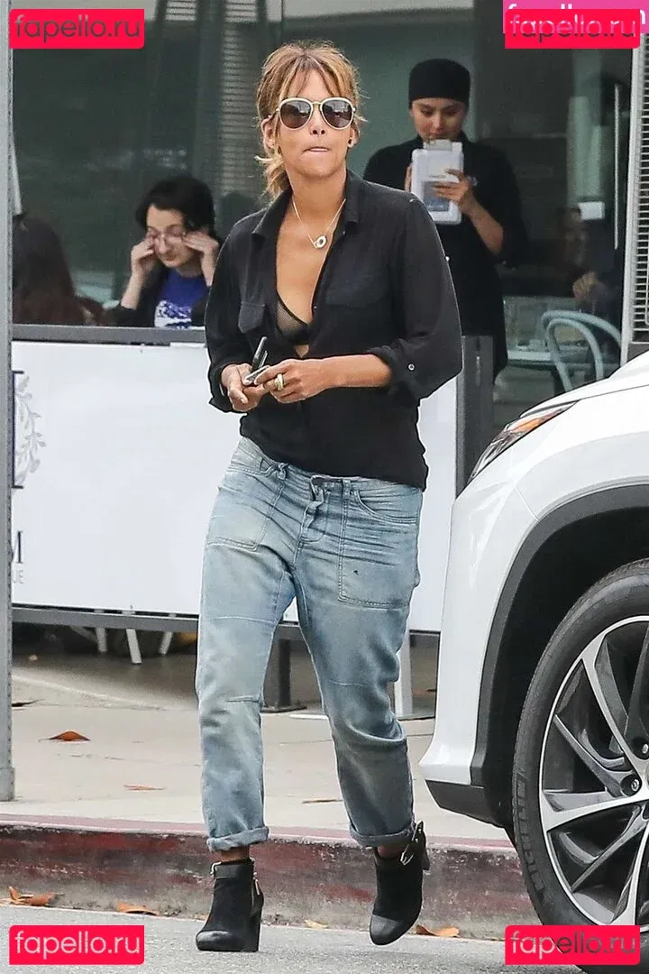 Halle Berry Onlyfans Photo Gallery 