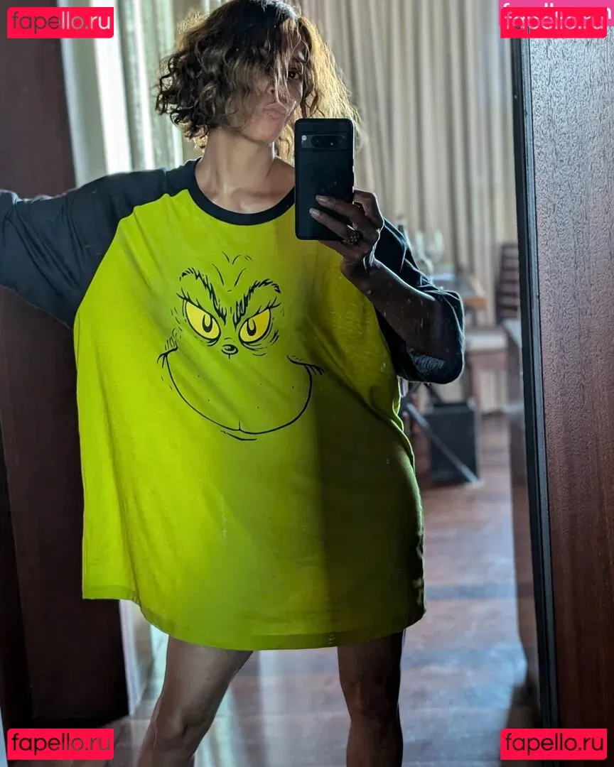 Halle Berry Onlyfans Photo Gallery 