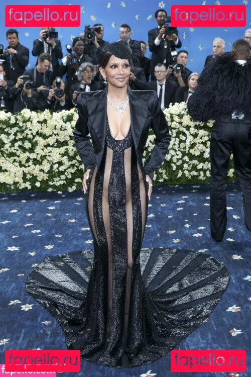 Halle Berry Onlyfans Photo Gallery 