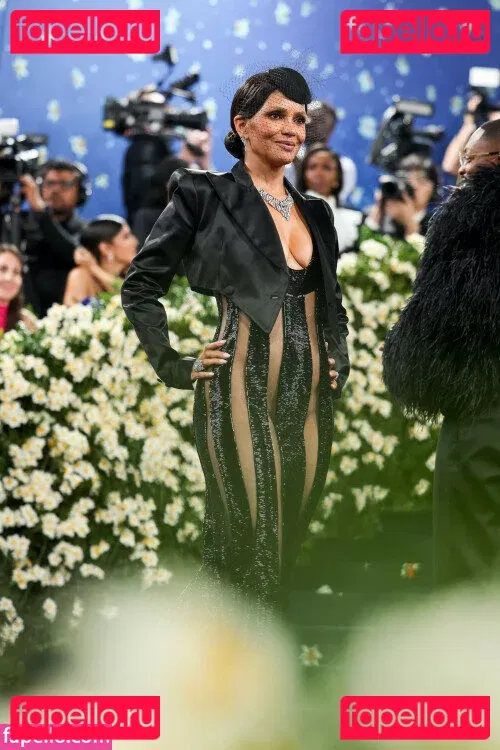 Halle Berry Onlyfans Photo Gallery 