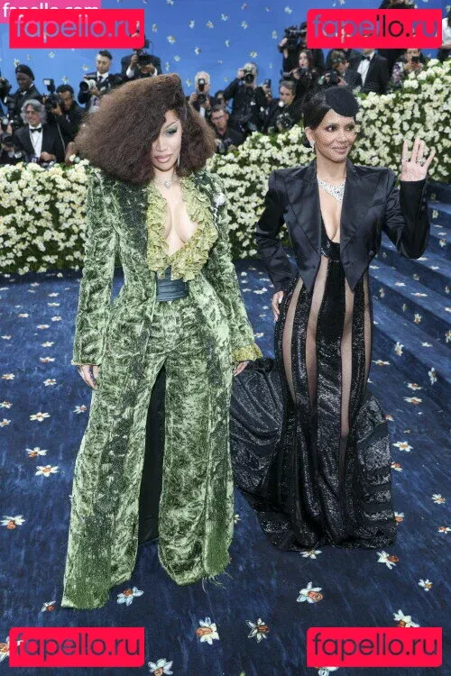 Halle Berry Onlyfans Photo Gallery 