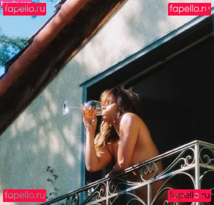 Halle Berry Onlyfans Photo Gallery 