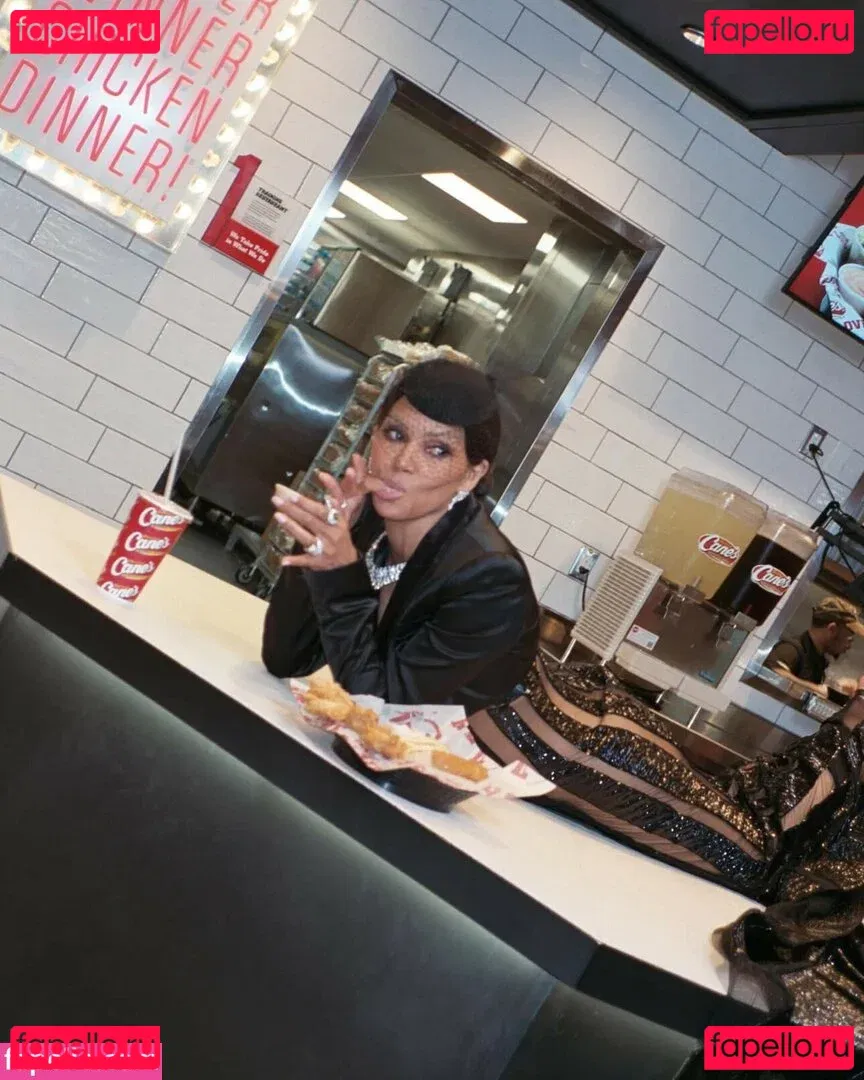 Halle Berry Onlyfans Photo Gallery 