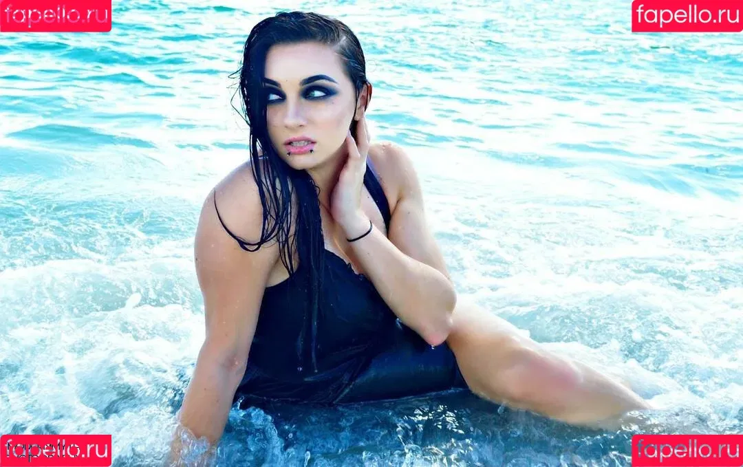 GiGi Dolan Onlyfans Photo Gallery 