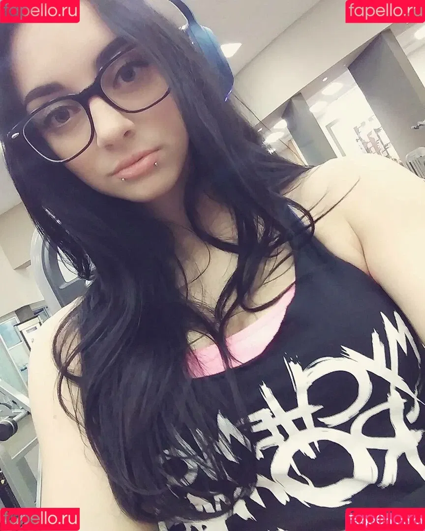 GiGi Dolan Onlyfans Photo Gallery 