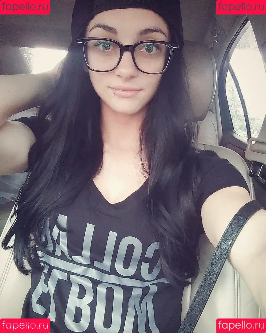 GiGi Dolan Onlyfans Photo Gallery 
