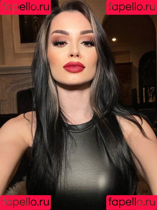 GiGi Dolan Onlyfans Photo Gallery 