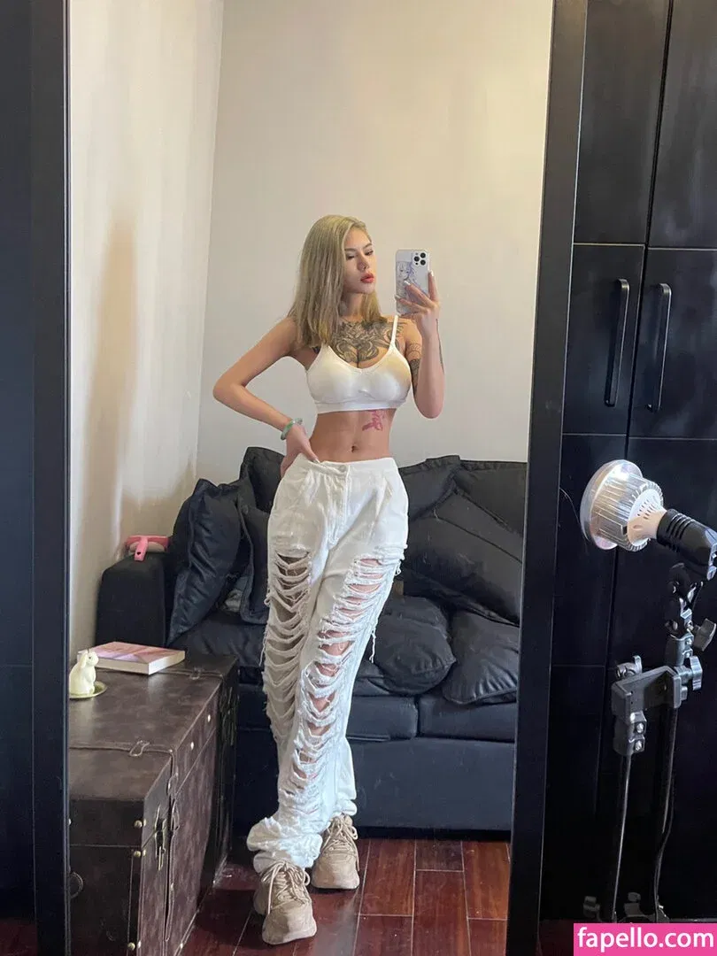 Deer_white Onlyfans Photo Gallery 