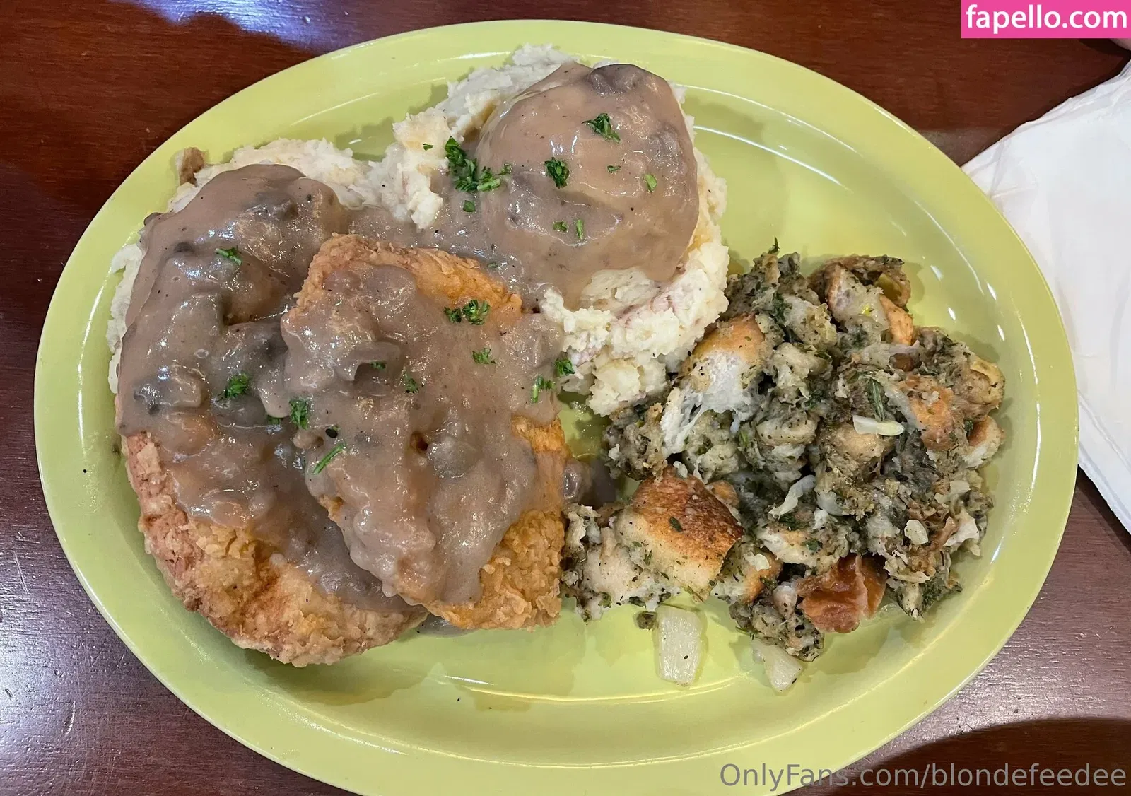 blondefeedee Onlyfans Photo Gallery 