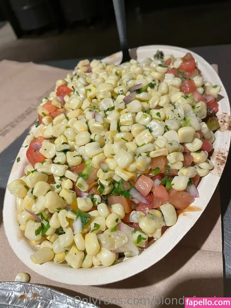 blondefeedee Onlyfans Photo Gallery 