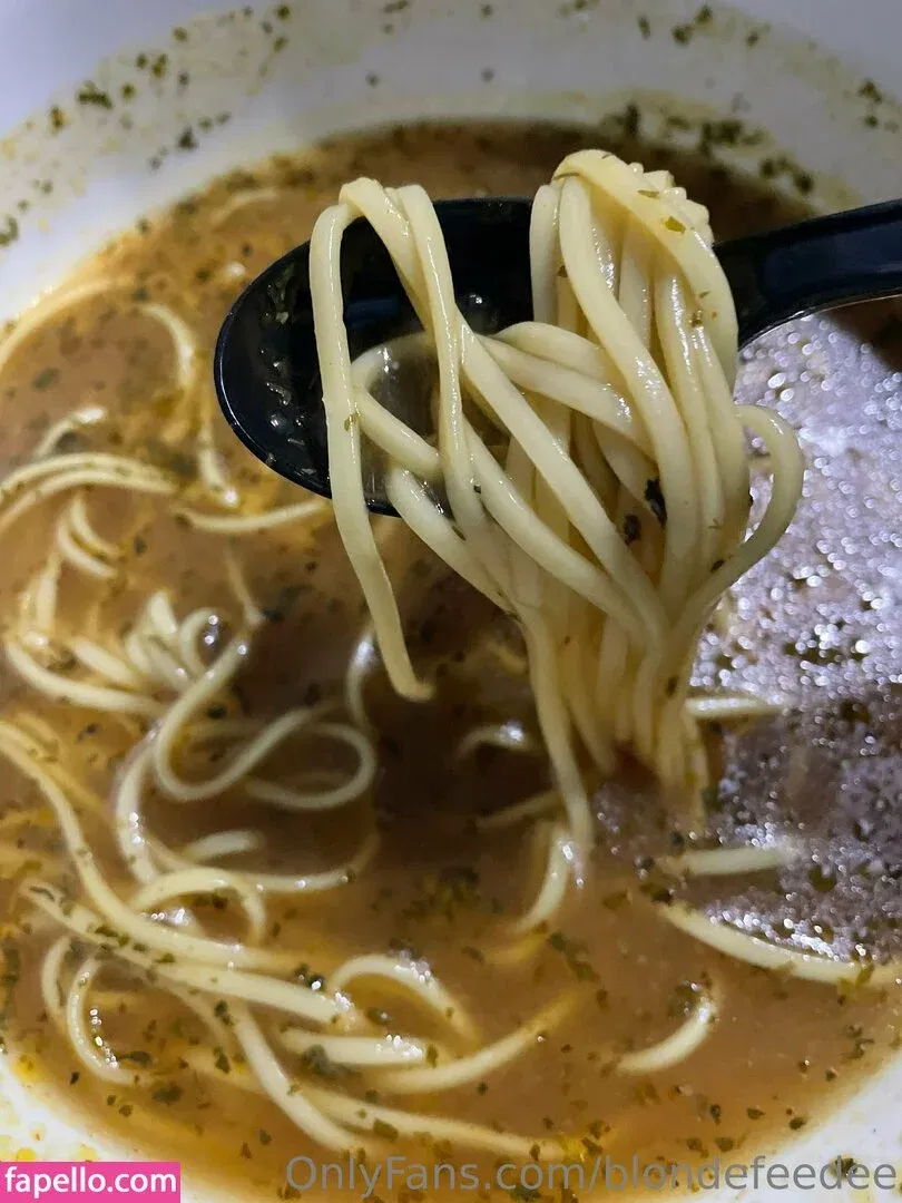 blondefeedee Onlyfans Photo Gallery 