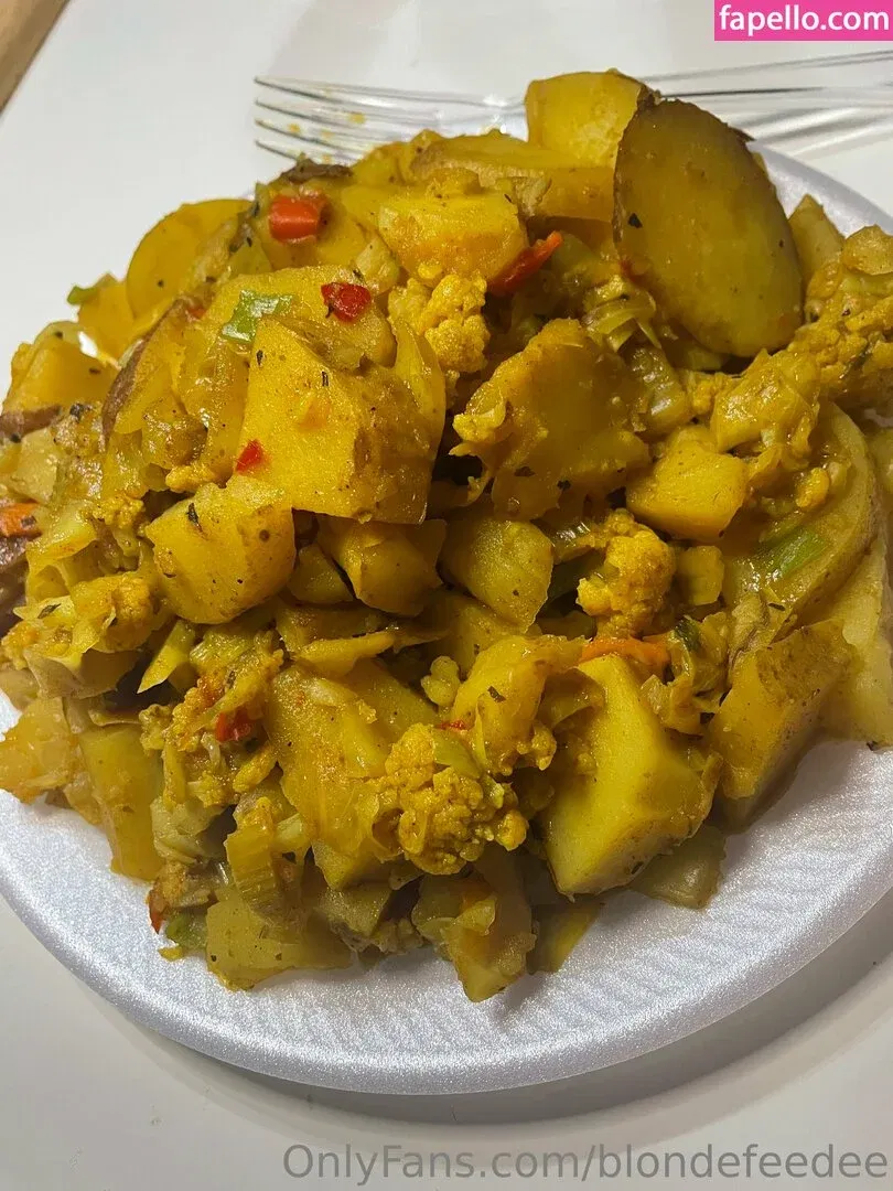 blondefeedee Onlyfans Photo Gallery 