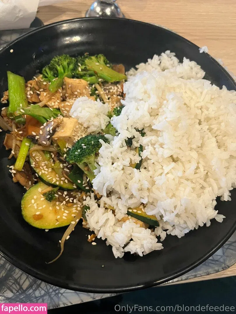 blondefeedee Onlyfans Photo Gallery 