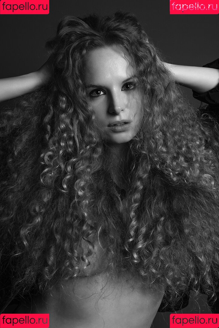 Emily Hamilton Onlyfans Photo Gallery 